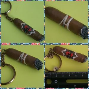 🥜Vtg cigar keychain by Ganz| 9/10🥜